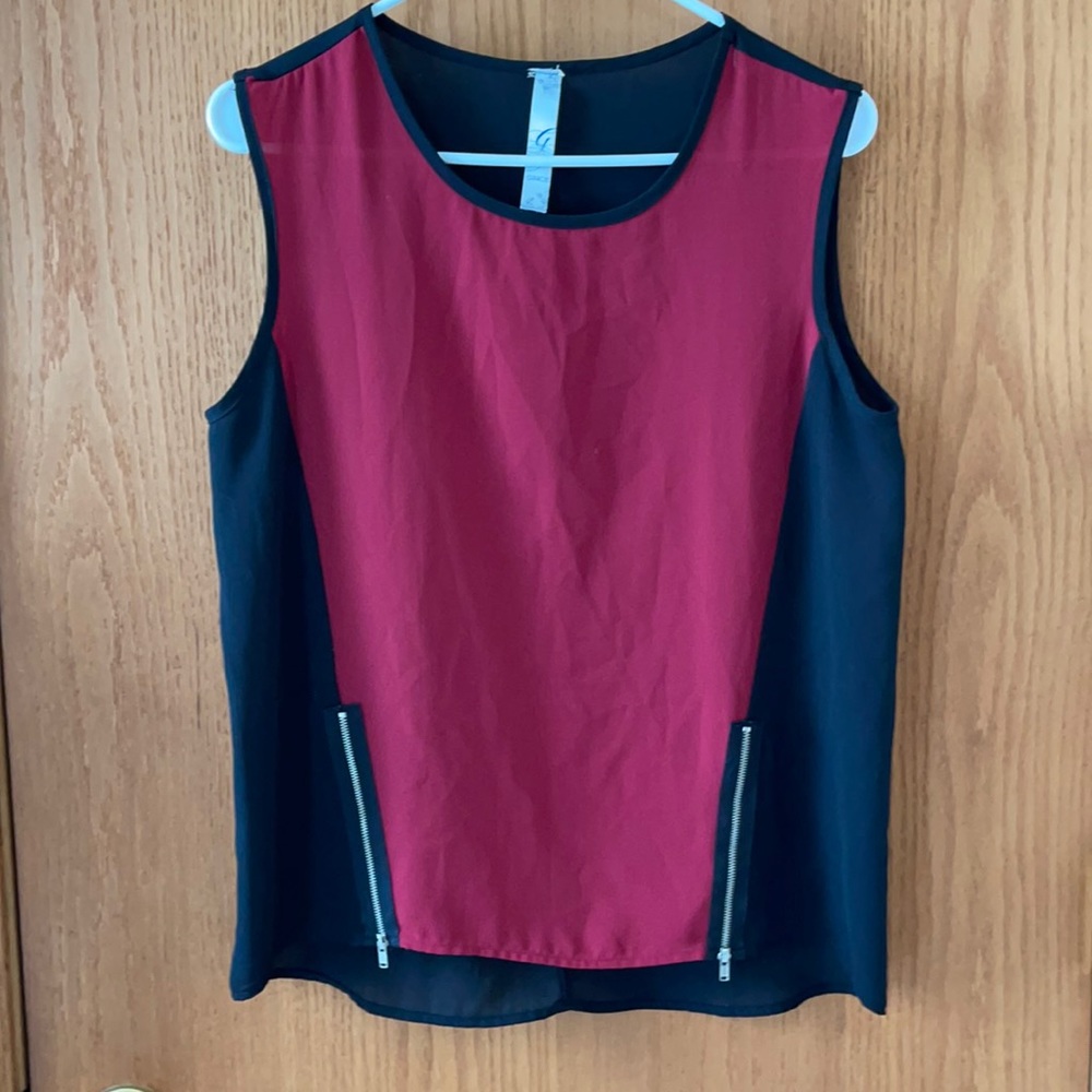 Gracie sleeveless top with zippers